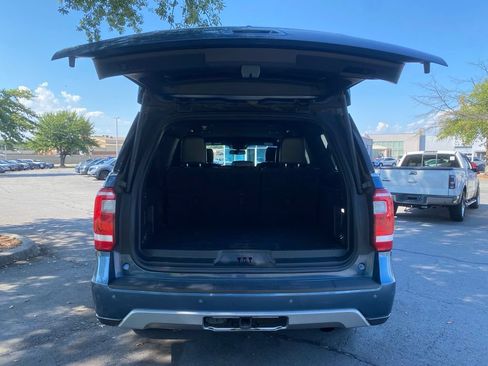 Used 2019 Ford Expedition Max XLT w/ Equipment Group 202A AWD/4WD image 9