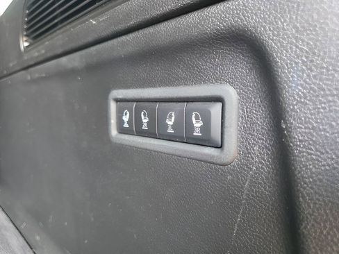 Used 2023 Jeep Wagoneer L Series II AWD/4WD image 7