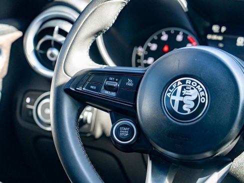 Used 2020 Alfa Romeo Giulia Ti AWD/4WD image 23