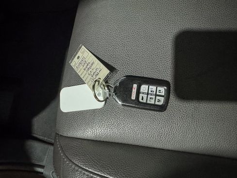 Used 2018 Honda Odyssey EX-L image 37