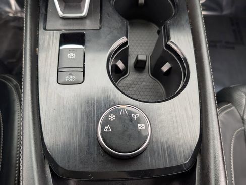 Used 2022 Nissan Rogue Platinum w/ Head-Up Display Package image 25