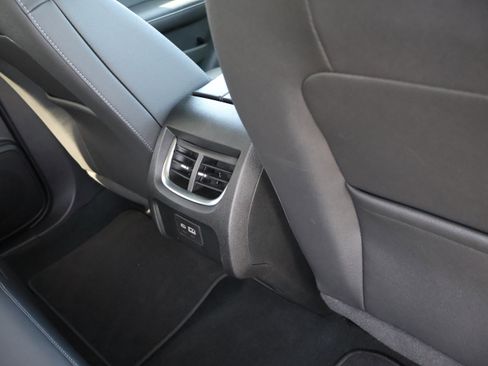 Used 2023 Chevrolet Blazer LT image 15