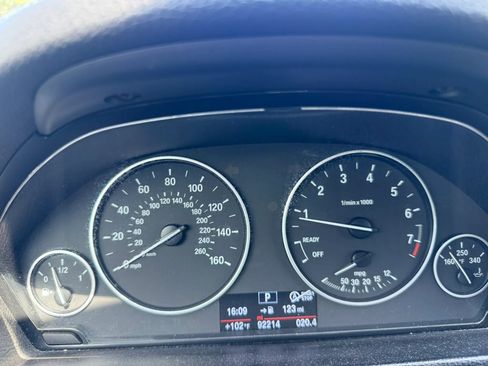 Used 2018 BMW 320i Sedan RWD image 7