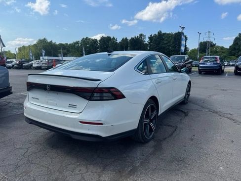 Used 2023 Honda Accord Sport image 2