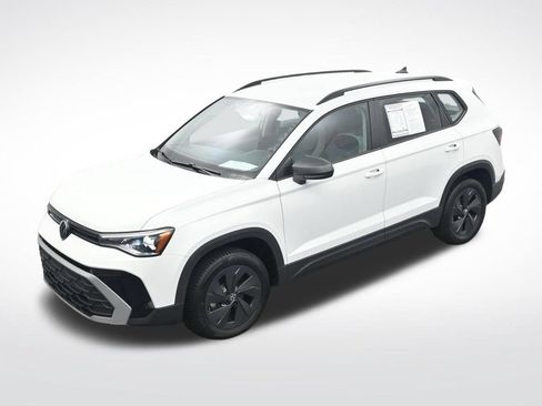 Used 2025 Volkswagen Taos S FWD image 20