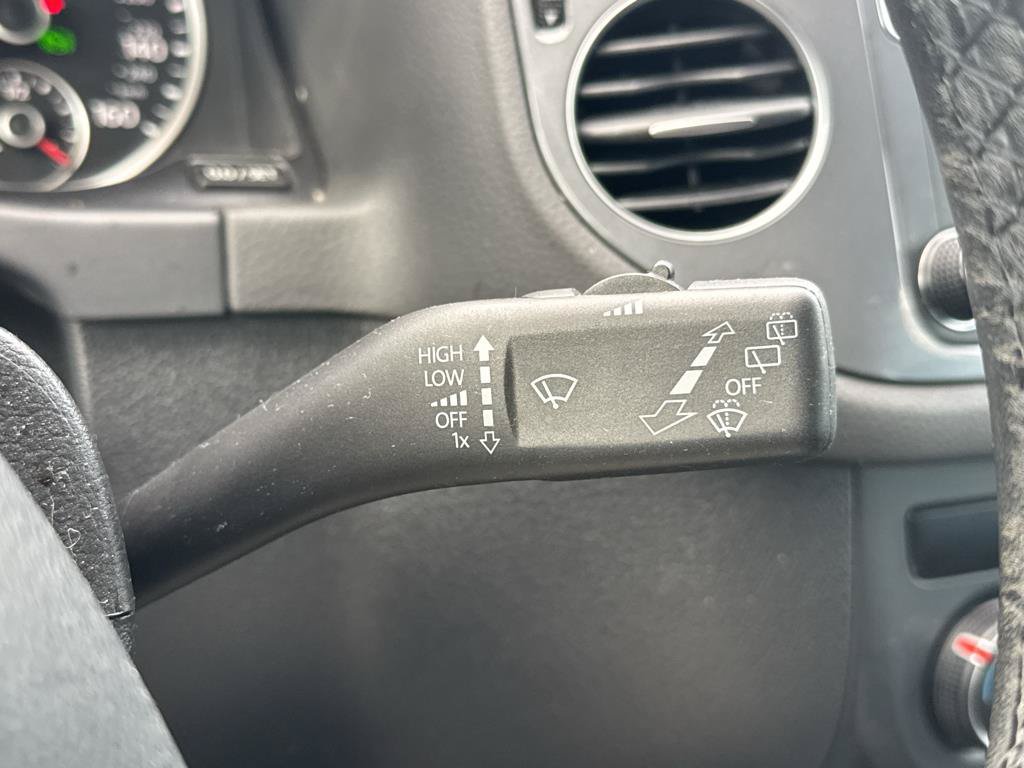 Used 2018 Volkswagen Tiguan Limited AWD/4WD image 11