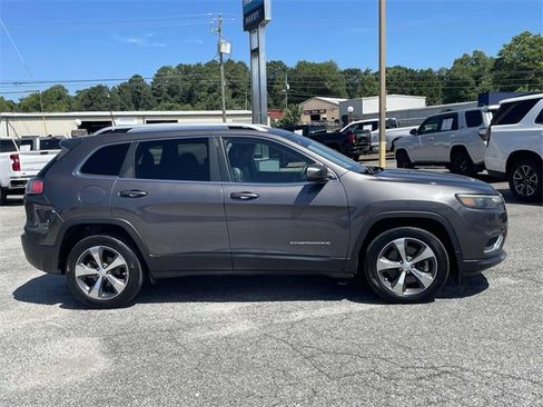 Used 2019 Jeep Cherokee Limited image 2
