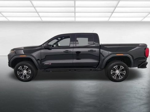 Used 2024 GMC Canyon AT4 w/ AT4 Premium Package AWD/4WD image 5