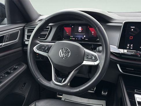 Used 2025 Volkswagen Atlas Cross Sport SEL R-Line image 15