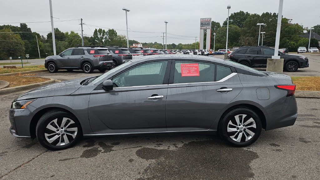 Certified 2025 Nissan Altima 2.5 S FWD image 17