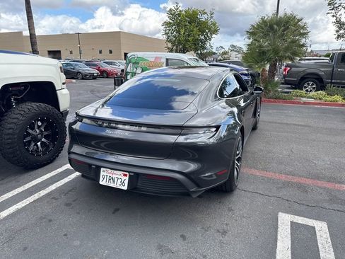 Used 2022 Porsche Taycan 4S image 3