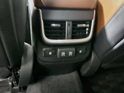 Used 2021 Subaru Outback Touring XT AWD/4WD image 24