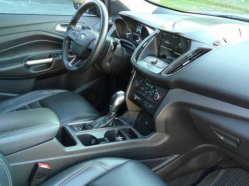 Used 2019 Ford Escape SEL AWD/4WD image 23