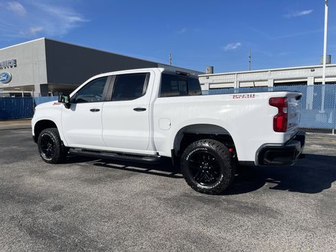 Used 2022 Chevrolet Silverado 1500 LT Trail Boss w/ Convenience Package II image 6