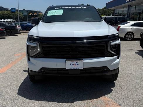 Used 2026 Chevrolet Tahoe High Country AWD/4WD image 3
