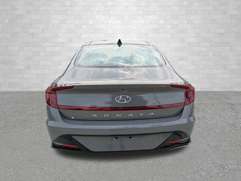 Certified 2023 Hyundai Sonata SEL w/ Convenience Package FWD image 3
