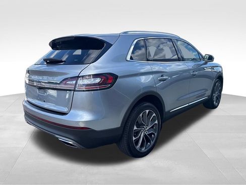 Used 2022 Lincoln Nautilus Reserve AWD/4WD image 6