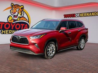 Used 2023 Toyota Highlander Limited FWD video 1