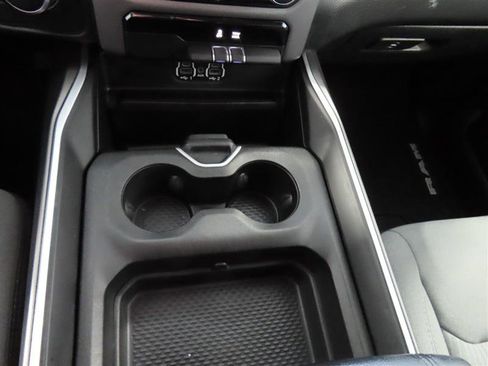 Used 2020 RAM 1500 Big Horn image 24