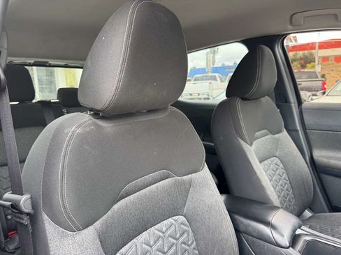 Used 2025 Nissan Kicks SV w/ Illumination Package FWD image 13