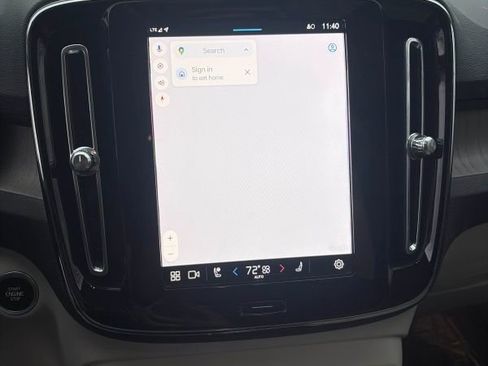 Certified 2023 Volvo XC40 B5 Plus w/ Driver Assist Package image 17