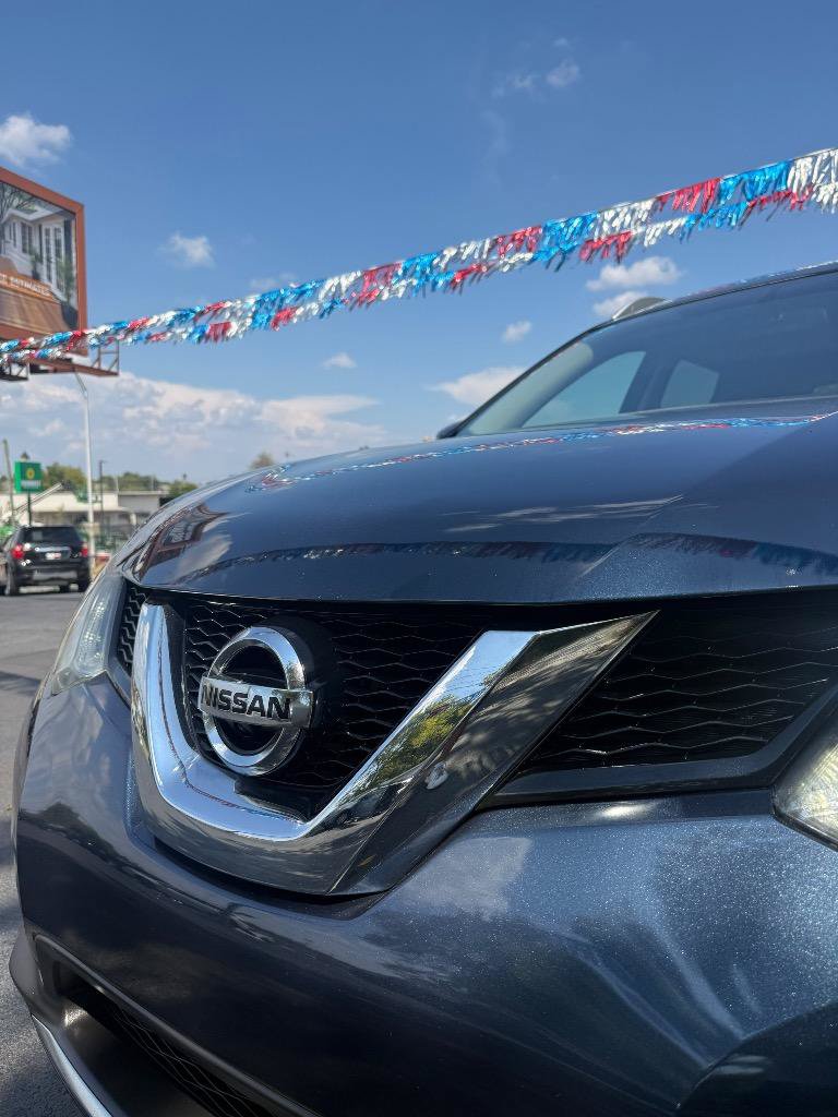 Used 2015 Nissan Rogue SV w/ SV Premium Package AWD/4WD image 7