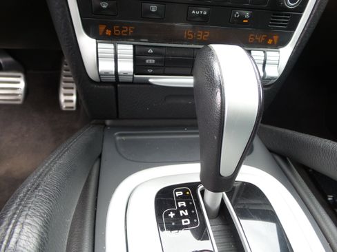 Used 2009 Porsche Cayenne GTS AWD/4WD image 43