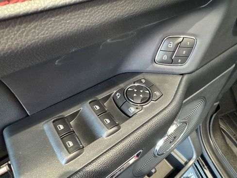 Used 2022 Ford Expedition Limited AWD/4WD image 38