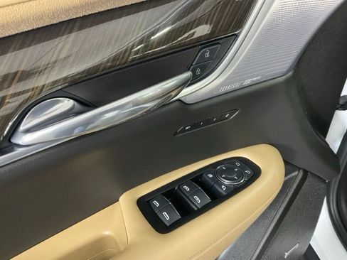 Used 2025 Cadillac XT6 Premium Luxury w/ Platinum Package AWD/4WD image 22