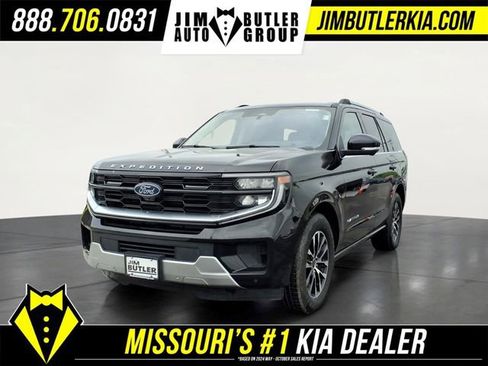Used 2025 Ford Expedition Platinum AWD/4WD image 1
