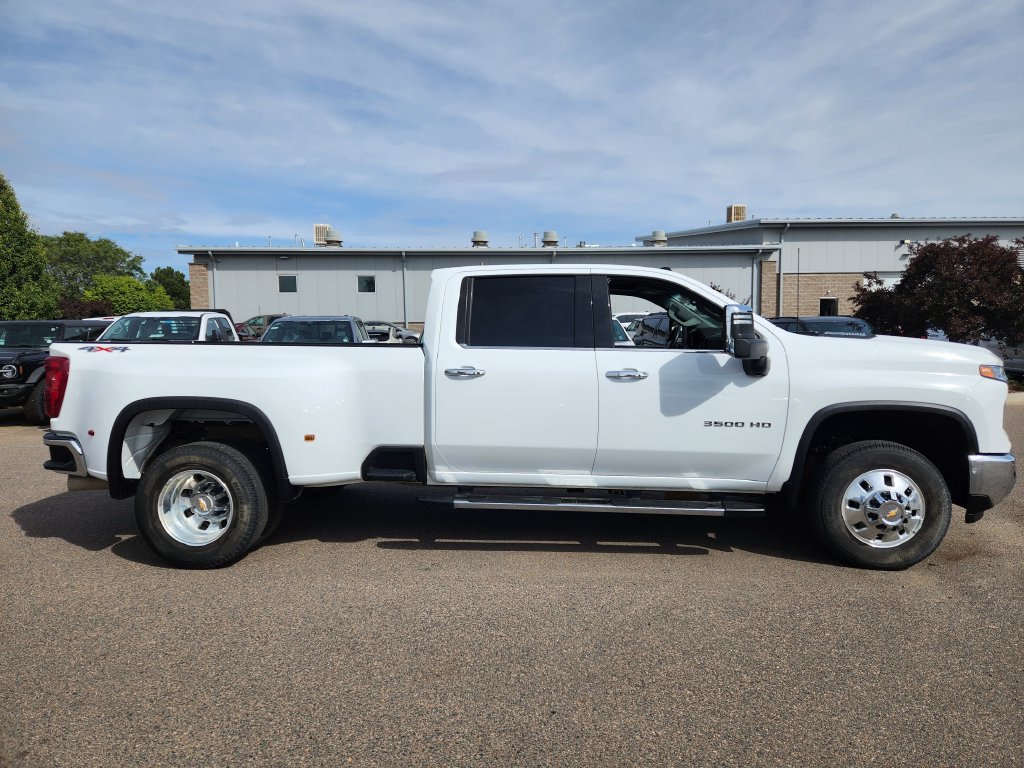Used 2024 Chevrolet Silverado 3500 LTZ w/ LTZ Plus Package AWD/4WD image 8