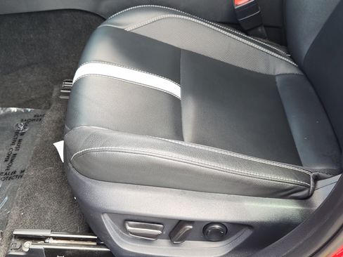 Used 2025 Toyota Camry SE FWD image 25