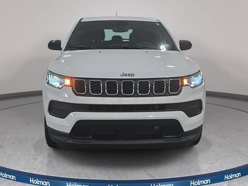 Used 2025 Jeep Compass Sport AWD/4WD image 3