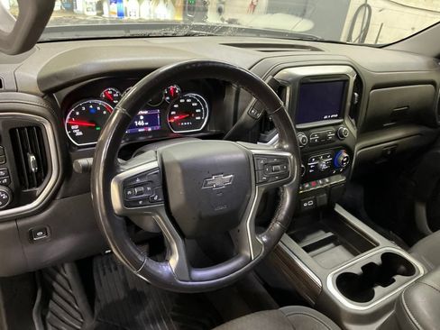 Used 2021 Chevrolet Silverado 1500 LT Trail Boss AWD/4WD image 15