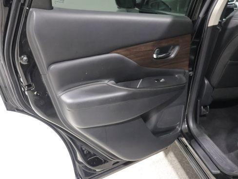 Used 2020 Nissan Murano Platinum AWD/4WD image 17