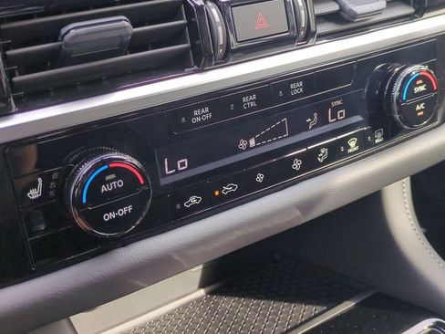 New 2025 Nissan Pathfinder SV image 25