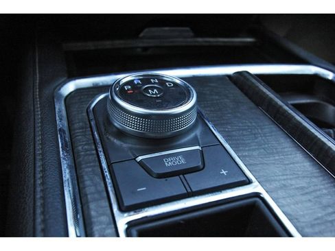 Used 2019 Ford Expedition Limited w/ Equipment Group 301A RWD image 25