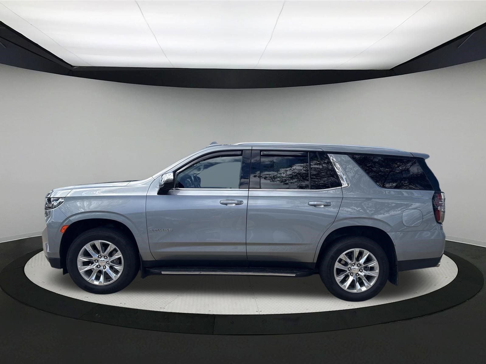 Used 2023 Chevrolet Tahoe Premier AWD/4WD image 2