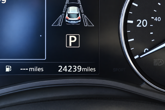 Used 2023 Nissan Kicks SR w/ SR Premium Package FWD image 12