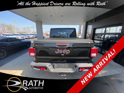 Used 2021 Jeep Gladiator Sport image 7