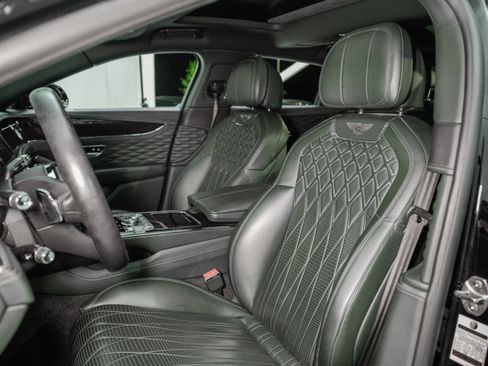 Certified 2022 Bentley Flying Spur V8 image 20