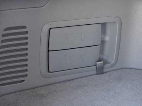 Used 2013 Toyota Highlander Plus FWD image 47