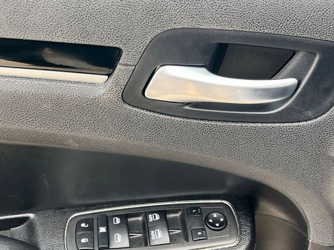 Used 2023 Chrysler 300 S image 24