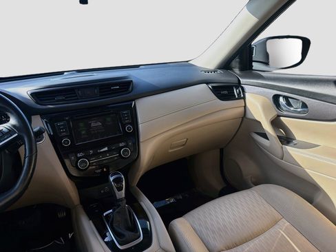 Used 2019 Nissan Rogue SV w/ Sun & Sound Touring Package FWD image 21
