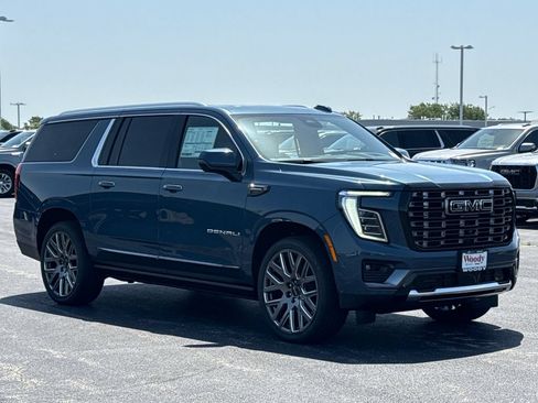 New 2026 GMC Yukon XL Denali Ultimate AWD/4WD image 6
