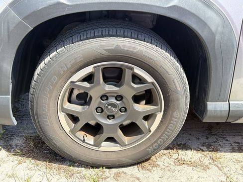 Used 2023 Honda Pilot EX-L image 6