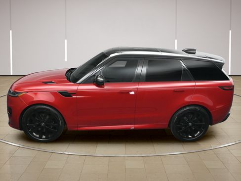 Used 2025 Land Rover Range Rover Sport Dynamic SE AWD/4WD image 27
