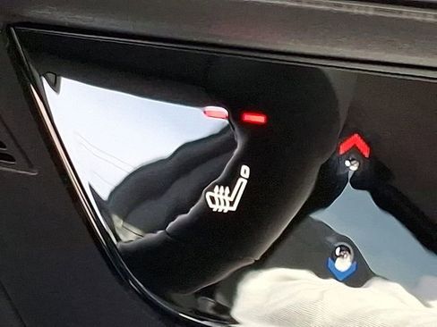 New 2026 Nissan Kicks SR w/ Cold Weather Package image 18