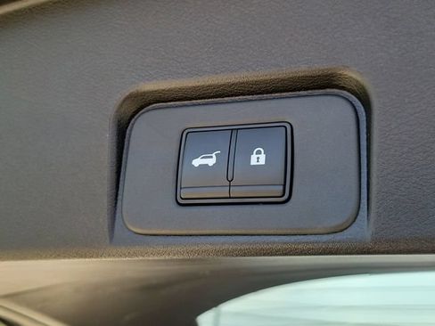 Used 2026 Nissan Rogue SL FWD image 36