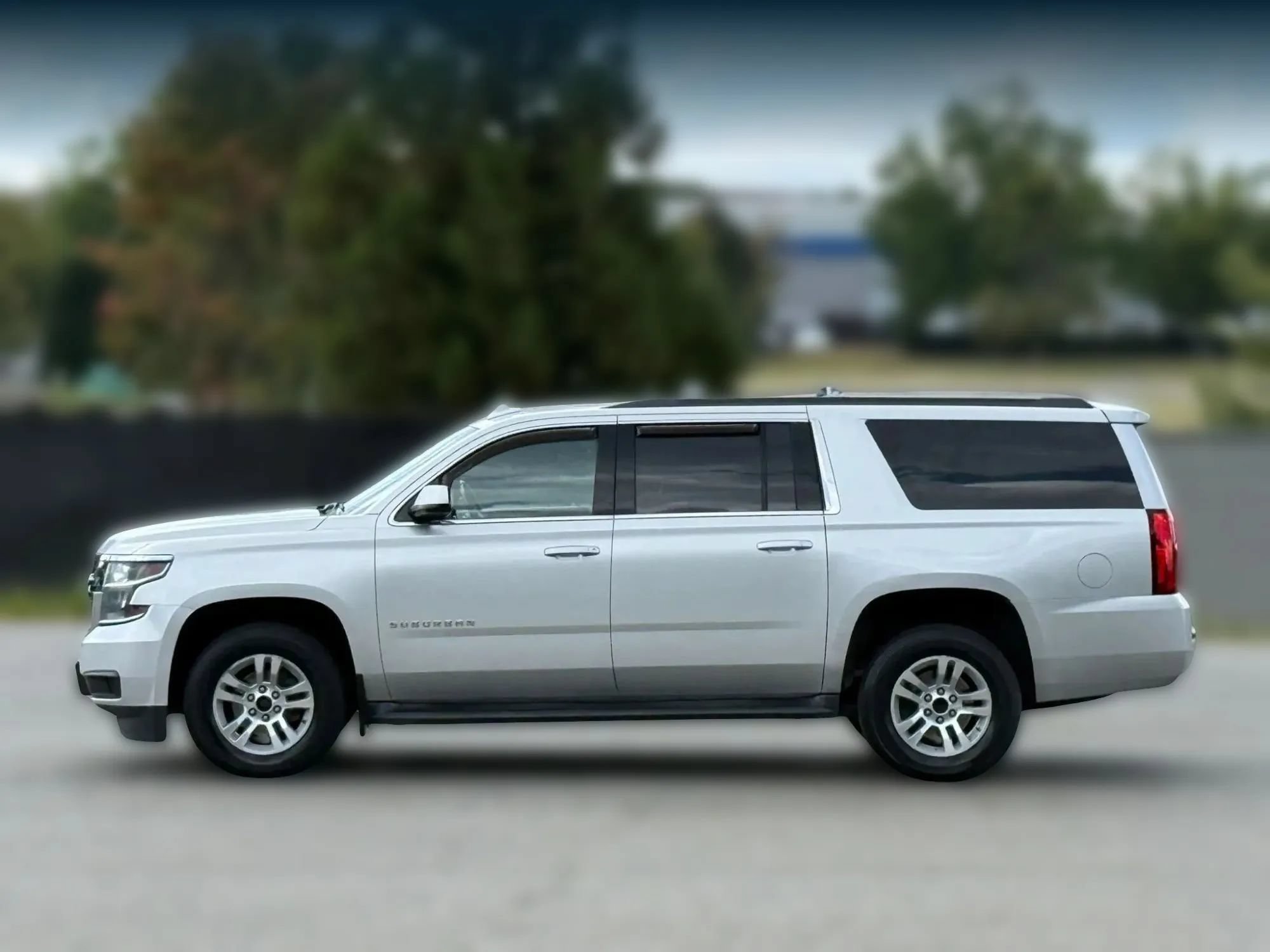 Used 2017 Chevrolet Suburban LS AWD/4WD image 8